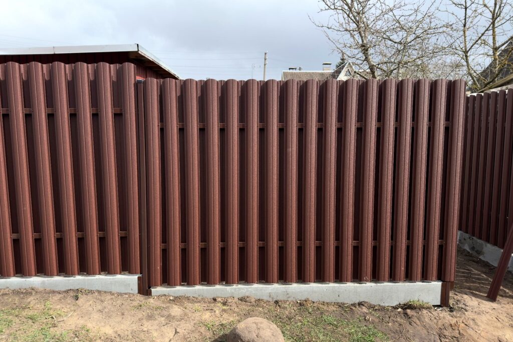 IGZI tvoralentės RAL 8017 matinės, privatus namas